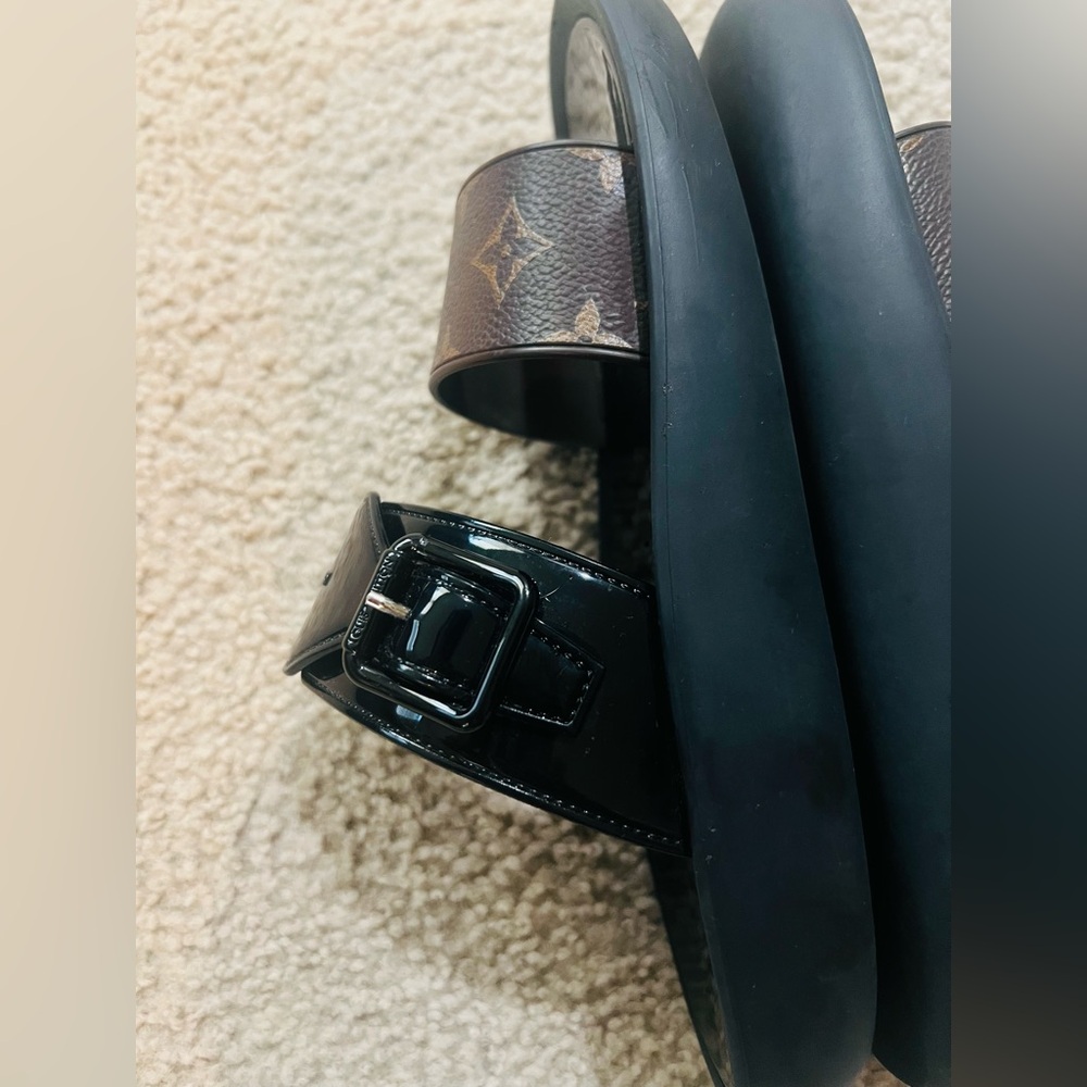 Louis Vuitton Black and Brown Sandals - Picture 7 of 8